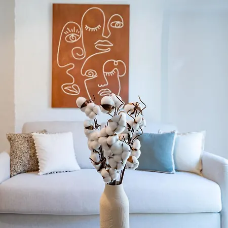 Appartement 2p Au Cœur Du Vieux Nice