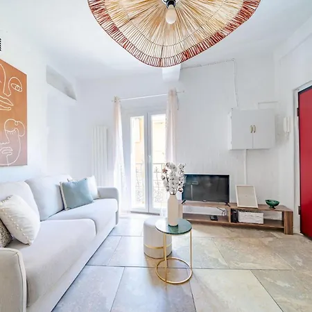 Appartement 2p Au Cœur Du Vieux