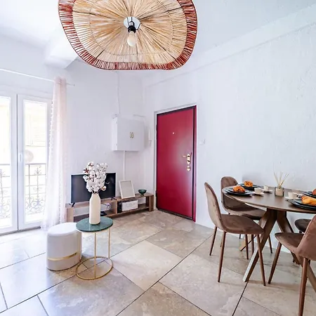 Appartement 2p Au Cœur Du Vieux *